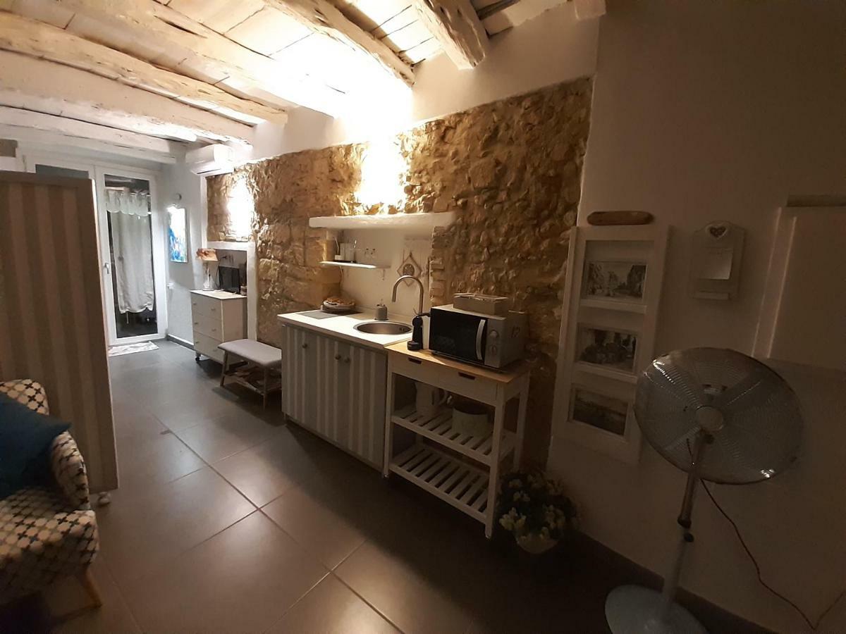 Cozy Loft In The Heart Of Cagliari Villa Екстериор снимка